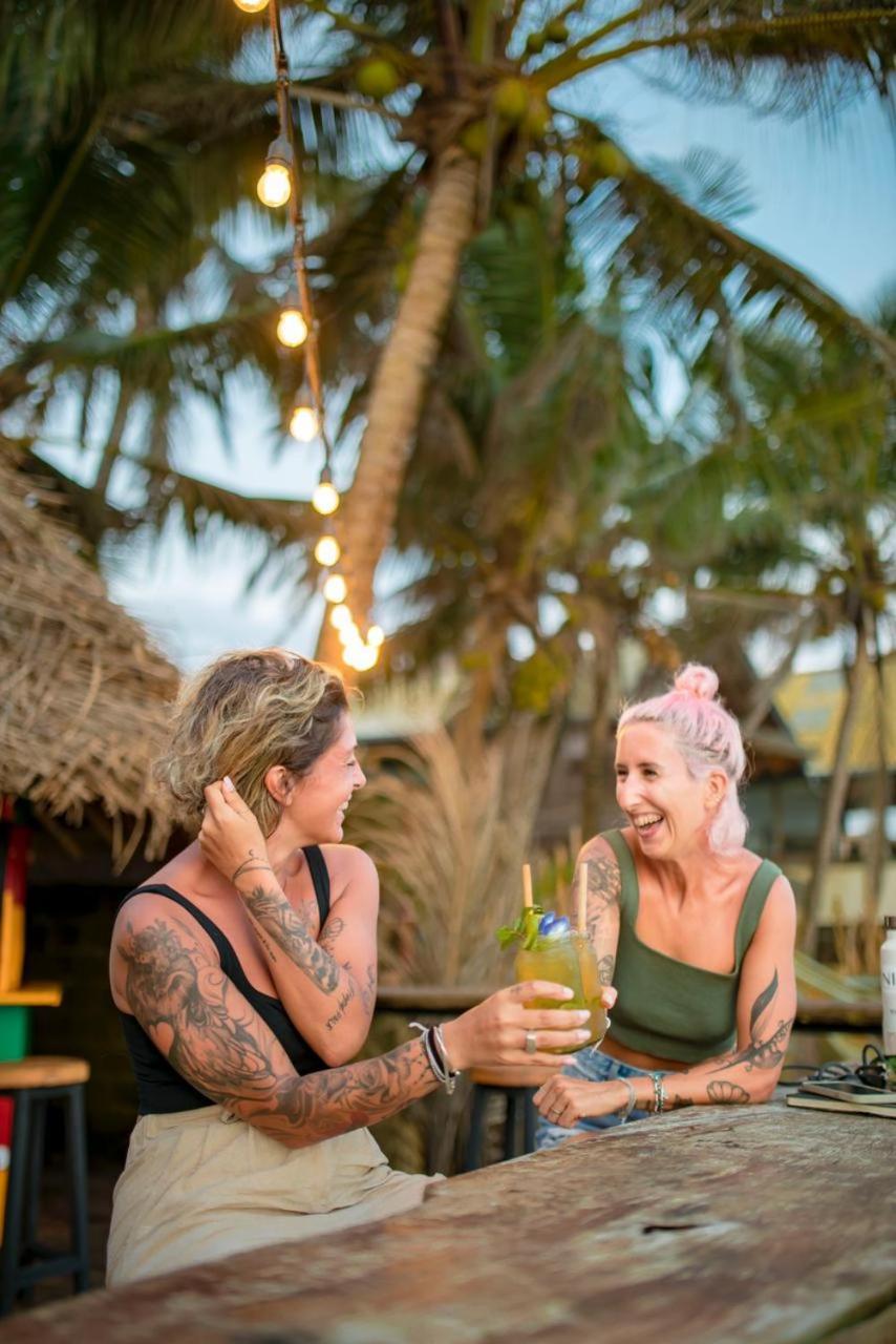 Backpack Beach Hostel & Reggae Bar Bussa المظهر الخارجي الصورة