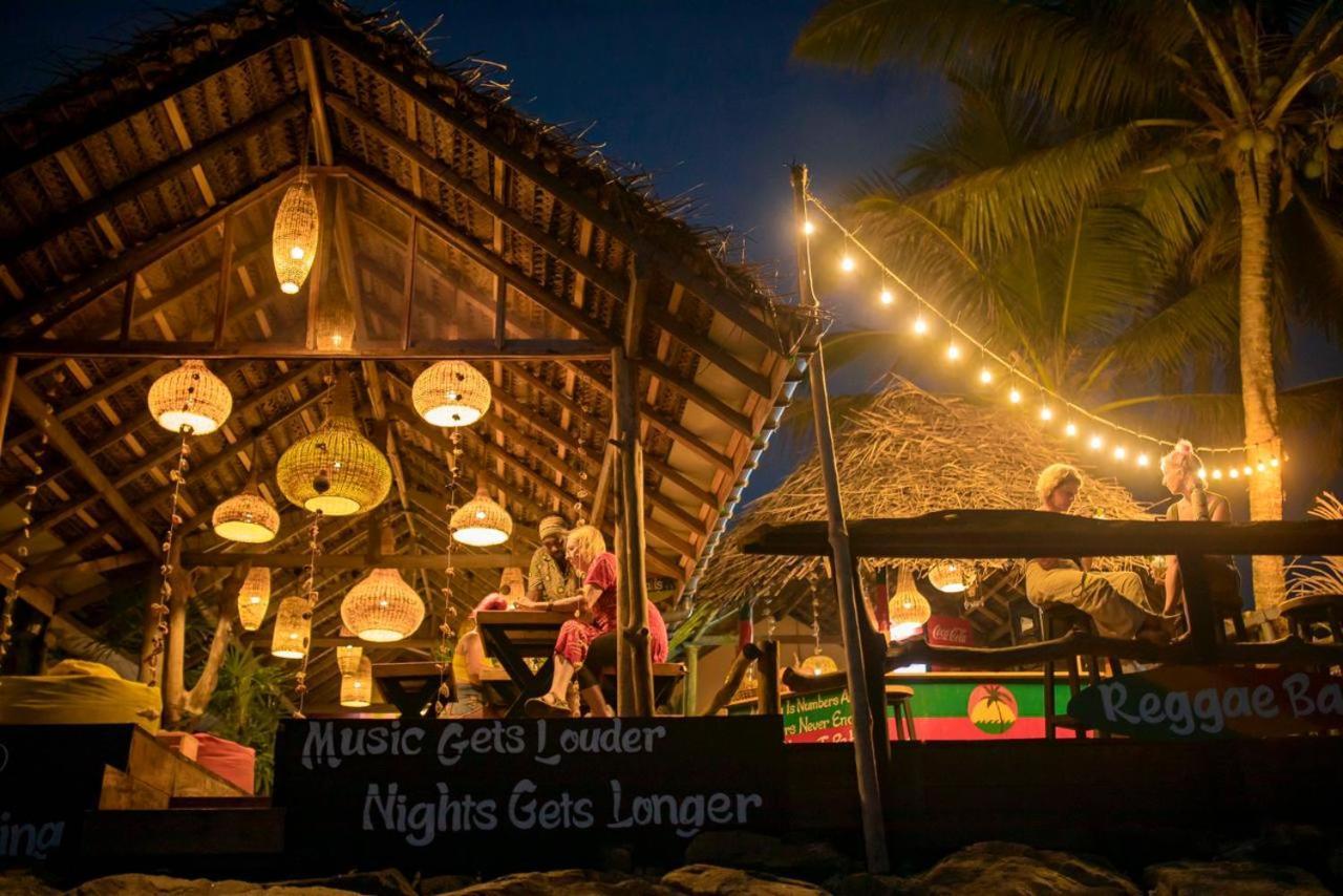 Backpack Beach Hostel & Reggae Bar Bussa المظهر الخارجي الصورة