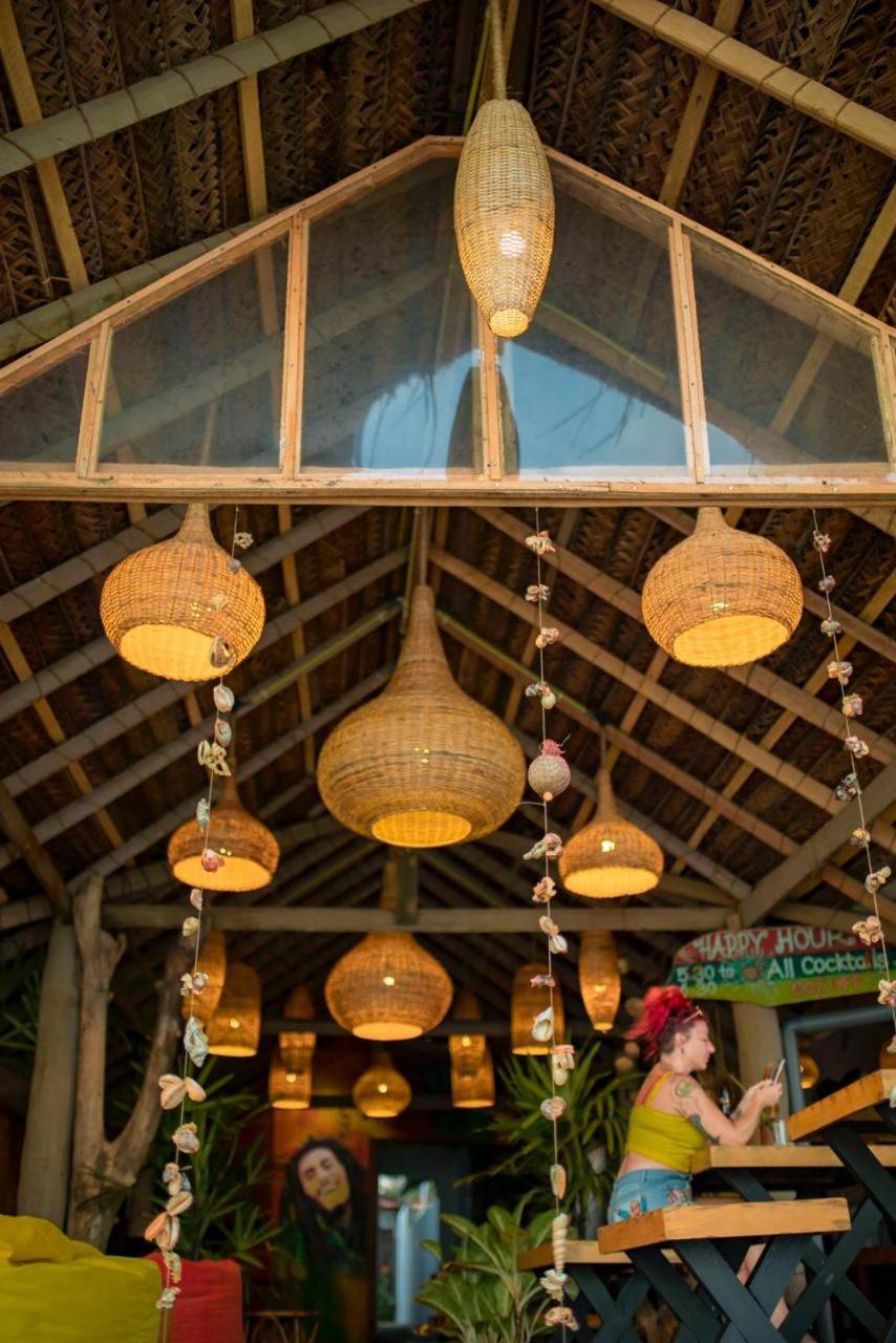 Backpack Beach Hostel & Reggae Bar Bussa المظهر الخارجي الصورة