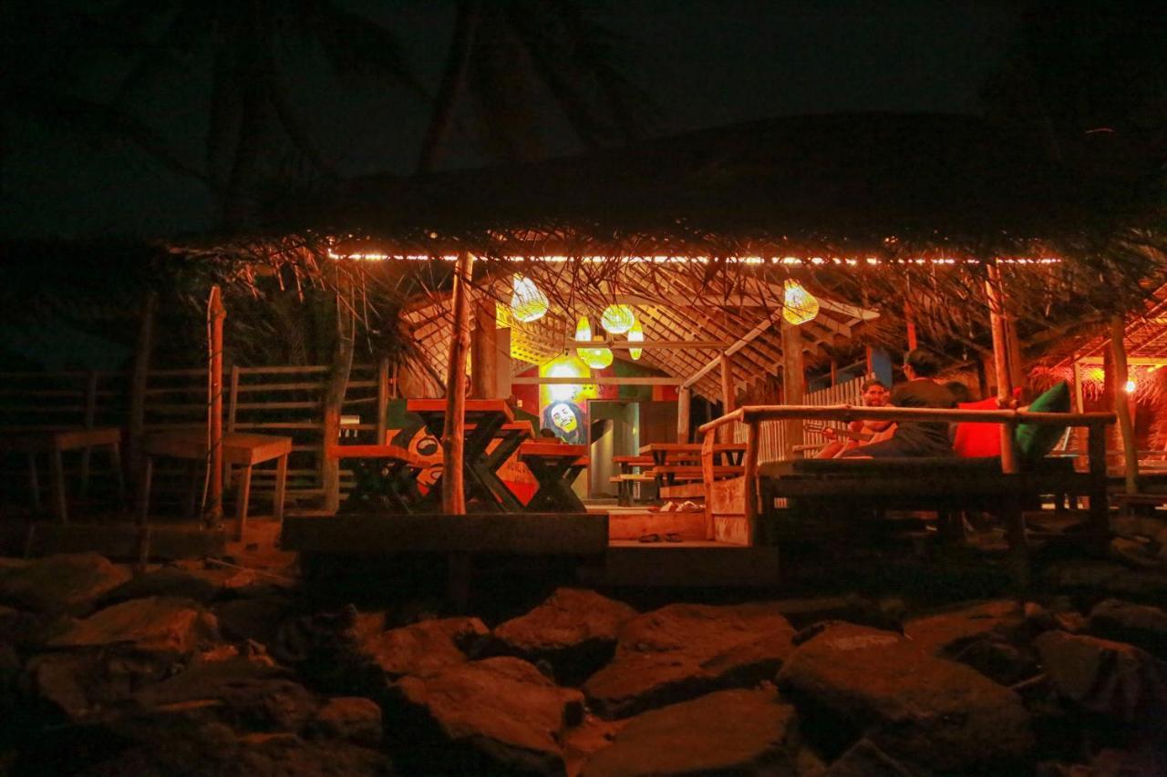 Backpack Beach Hostel & Reggae Bar Bussa المظهر الخارجي الصورة